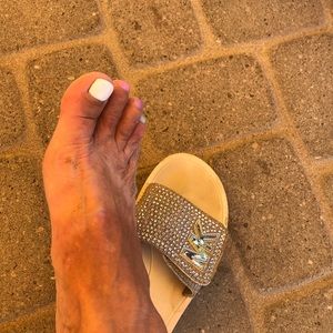 Want to make some cash for Christmas. Let me sign u up, and earn bucks with this